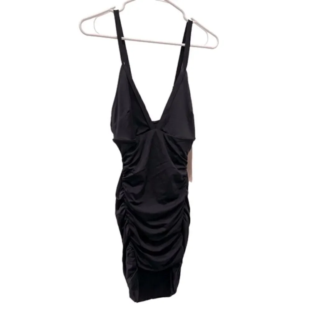 We are HAH It Suits U 1 Piece Swim Dress In Noir.Size S